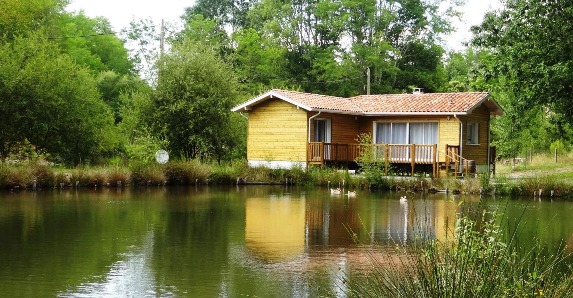 Chalet " Cote Lac " Касте Екстер'єр фото